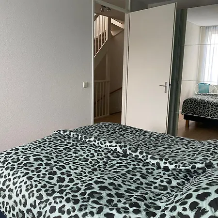 Family Friendly With Free Parking Ferienhaus Amsterdam